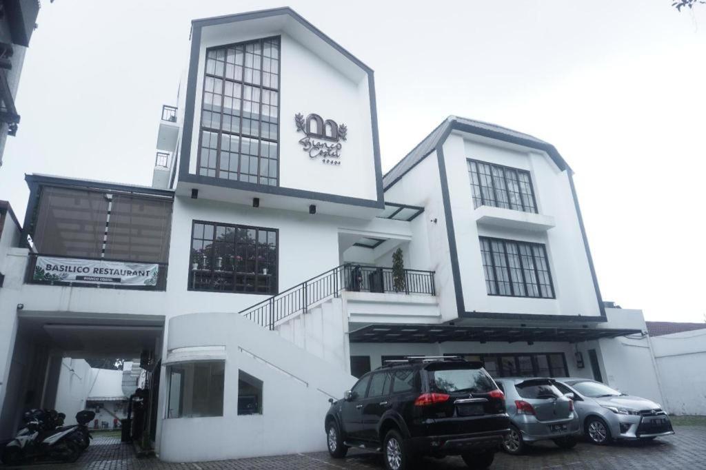 Bianco Costel Hotell Bogor Exteriör bild